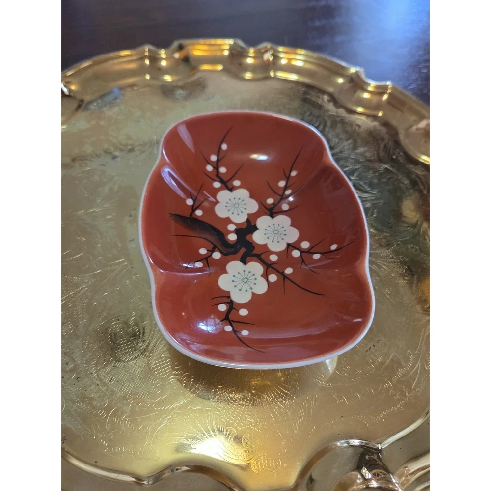 Hand Painted porcelain trinket or soap dish, Oriental, Floral